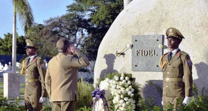 Tributo al líder Fidel Castro por el General de Ejército Raúl Castro Ruz