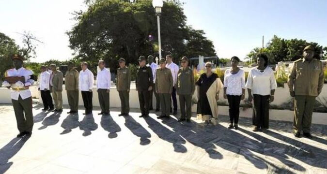 Raúl Castro Ruz en el traslado e inhumación de las cenizas de Armando Hart Dávalos
