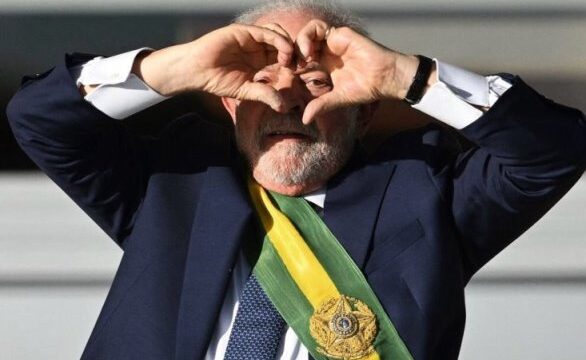 Presidente Lula levanta las banderas de la dignidad y moral de Brasil