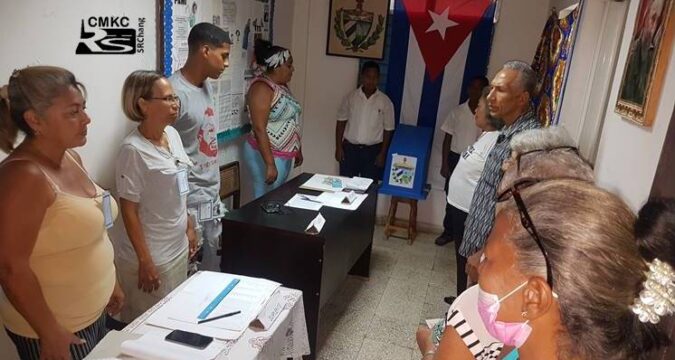 Yo voto por todos en estas elecciones en Santiago como en toda Cuba.