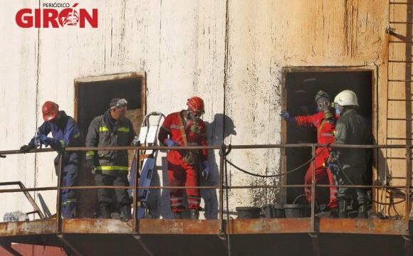 Derrumbe de un tabique en el área de la chimenea de la Central Termoeléctrica Antonio Guiteras