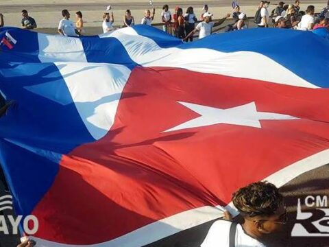 Santiago como toda Cuba por la unidad Manos Y Corazón en Mayo 2023. Foto-Portada: Santiago Romero Chang
