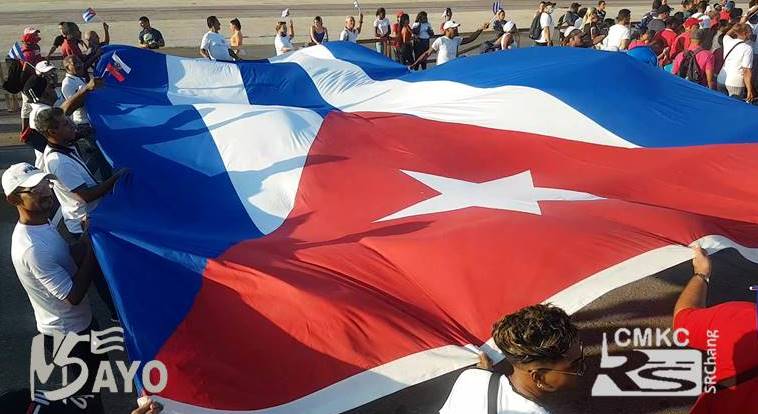 Santiago como toda Cuba por la unidad Manos Y Corazón en Mayo 2023. Foto-Portada: Santiago Romero Chang