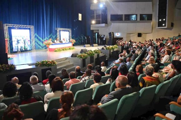 Celebran en Santiago de Cuba Asamblea Solemne por aniversario de la villa