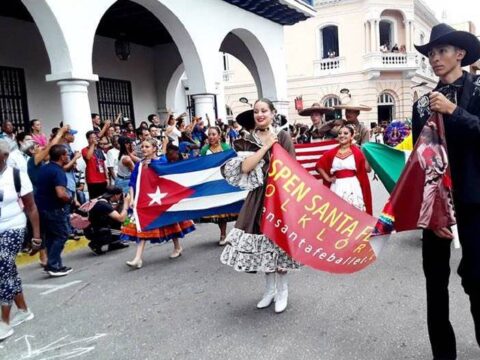 Desfile de la Serpiente del Festival del Caribe 2023