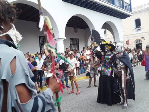 Desfile de la Serpiente del Festival del Caribe 2023