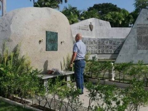 Roberto Morales Ojeda en visita de trabajo a Santiago de Cuba