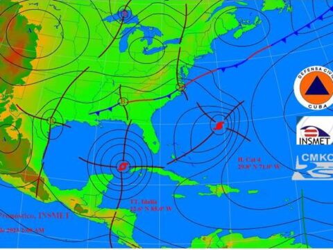 Idalia, 3er. huracán y con rachas de 100 kms/h, rumbo Norte