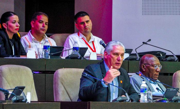 Díaz Canel ante la Asamblea Nacional del Poder Popular: Diputados cubanos.