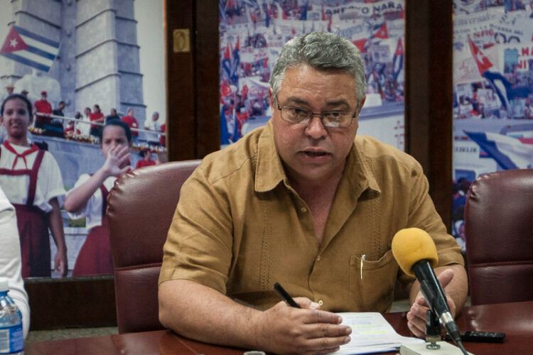 A la recuperación llama Secretario General de la CTC, Ulises Guilarte de Nacimiento