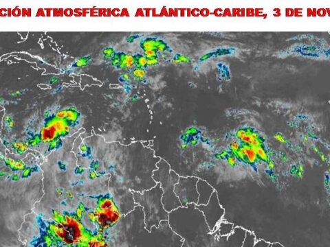 En el sur del mar Caribe se localiza una amplia área de bajas presiones