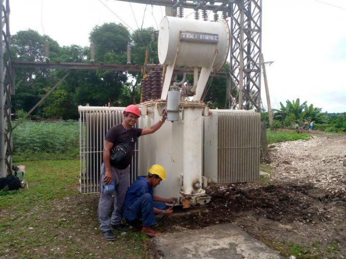 El robo del aceite del transformador anterior obligó al montaje e instalación de otro transformador potente, para proveer energía a varias comunidades.