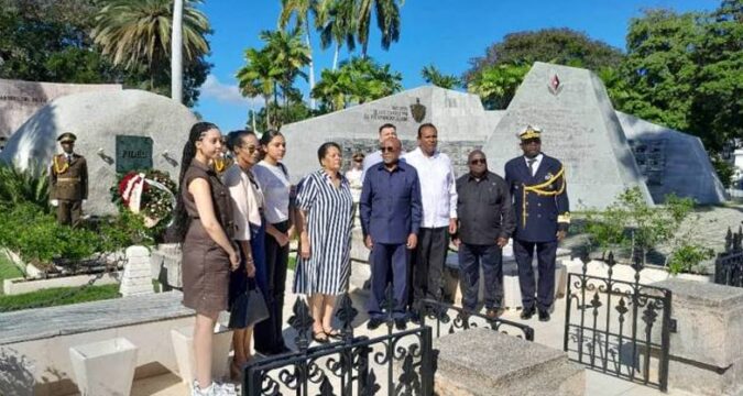 Presidente de Namibia rindió homenaje a Martí y Fidel en Santiago de Cuba