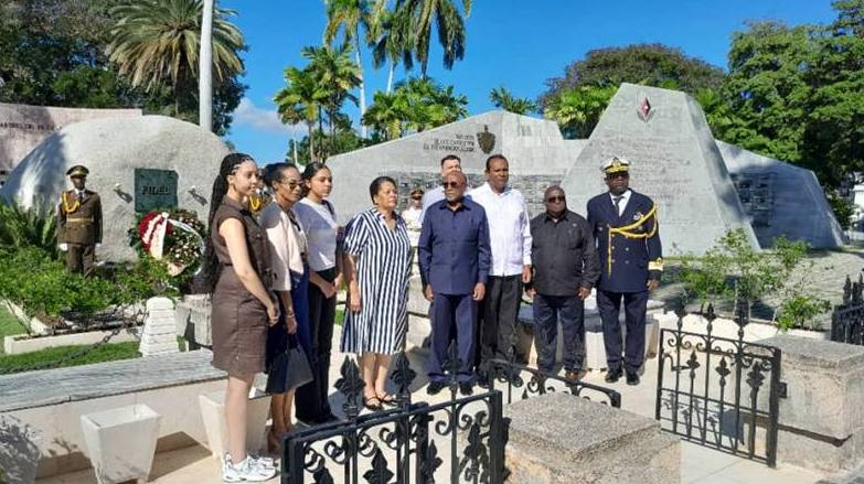 Presidente de Namibia rindió homenaje a Martí y Fidel en Santiago de Cuba
