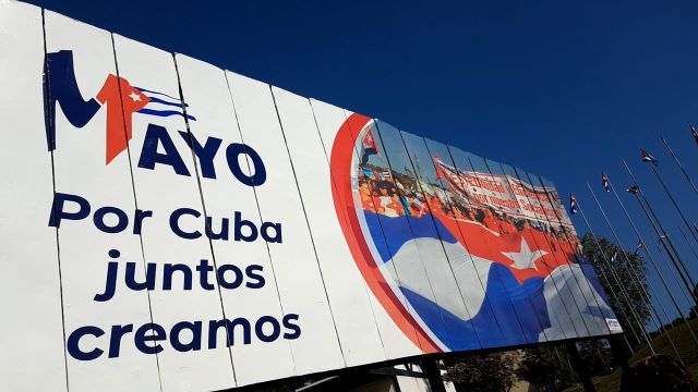 ¡Por Cuba Juntos Creamos!, avenida de los Libertadores del complejo plaza de la Revolución Antonio Maceo