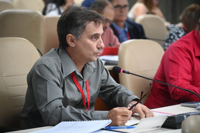 X Pleno del Comité Central del Partido Comunista de Cuba desde el Salón de los Plenos del Palacio de la Revolución