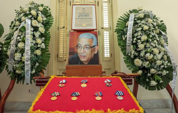 Rinden tributo a Eduardo Torres Cuevas en la Casa de Altos Estudios Fernando Ortiz. Fotos: Abel Padrón Padilla/ Cubadebate.