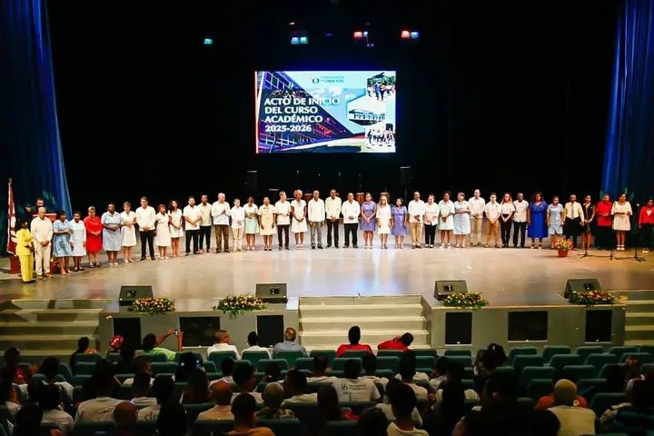 Acto de inicio oficial del curso escolar de la Universidad de Oriente en Santiago de Cuba
